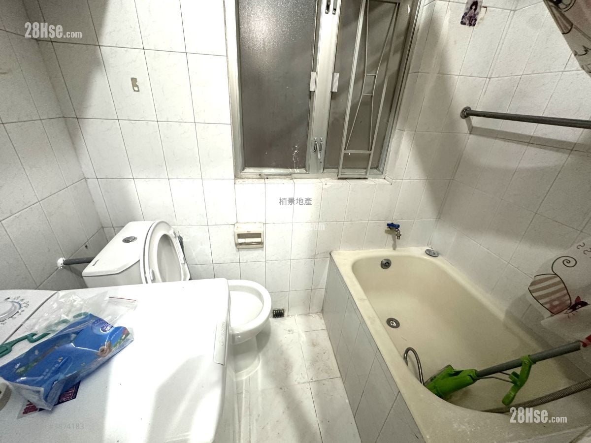 Wing Hing Building Sell 2 Bedrooms , 1 Bathroom 357 ft²