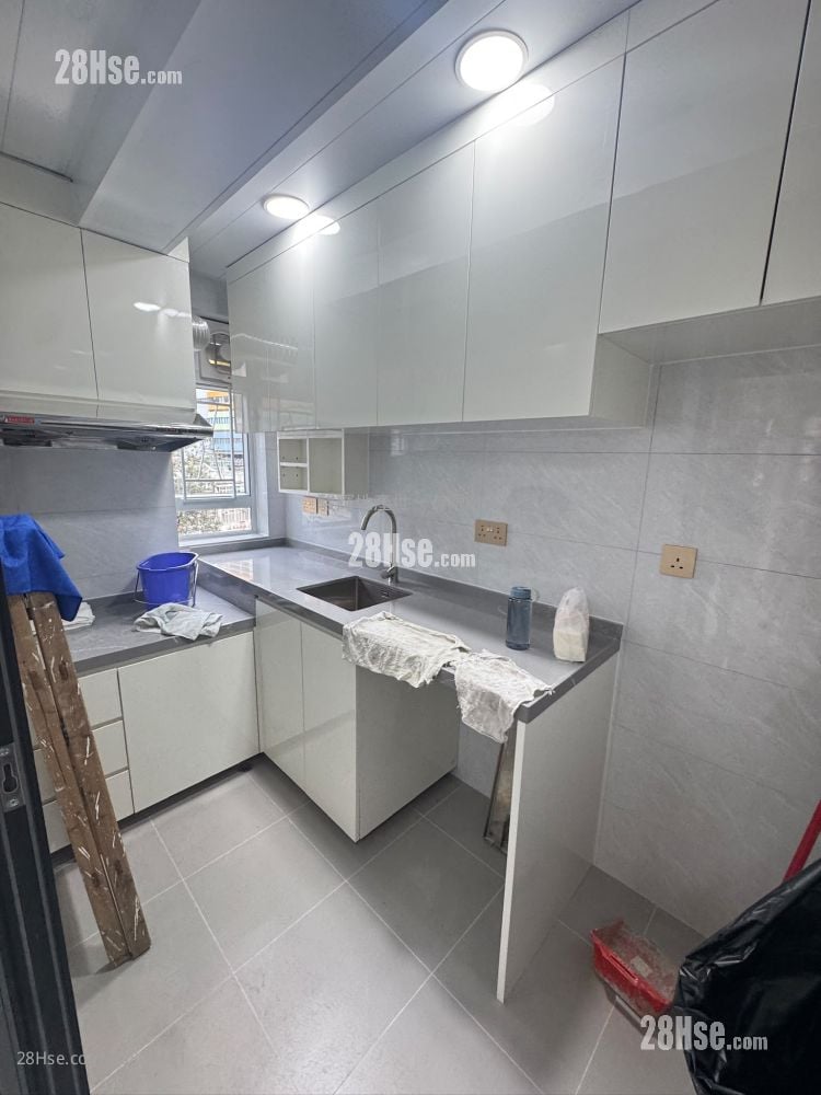 Vincent House Rental 2 Bedrooms , 1 Bathroom 401 ft²