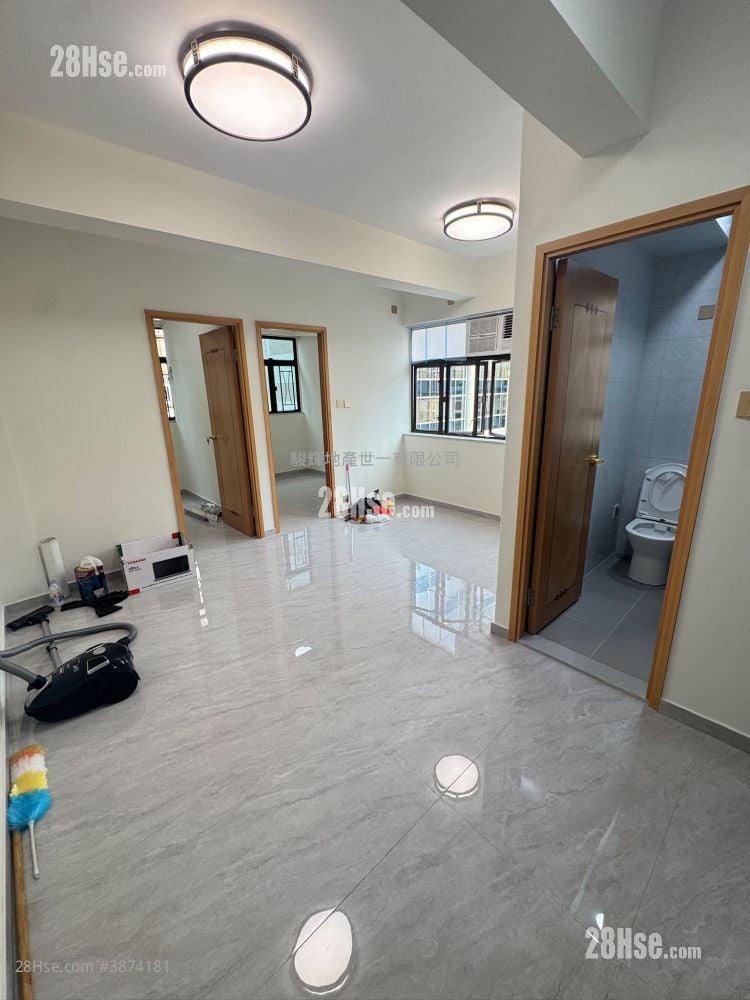 Vincent House Rental 2 Bedrooms , 1 Bathroom 401 ft²