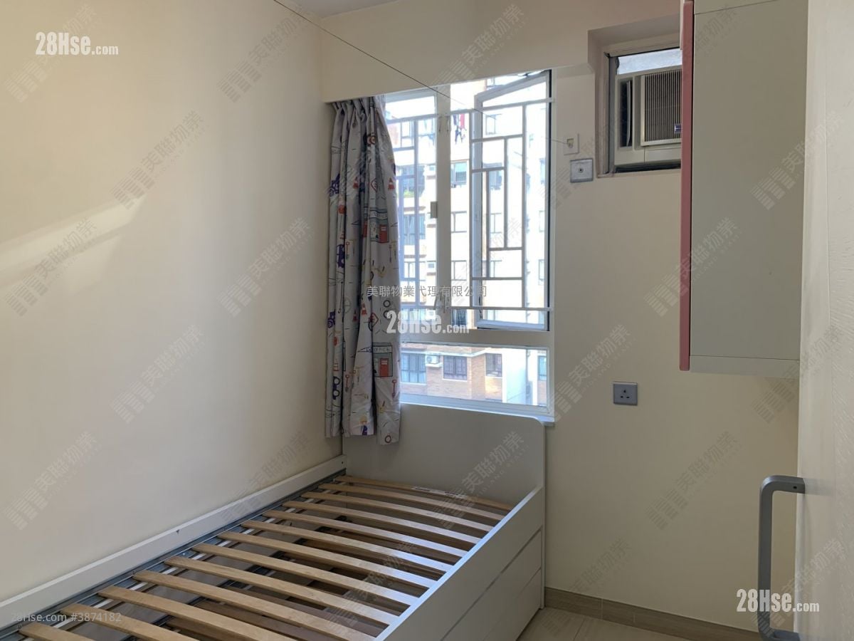 Parc Oasis Rental 3 Bedrooms , 2 Bathrooms 559 ft²