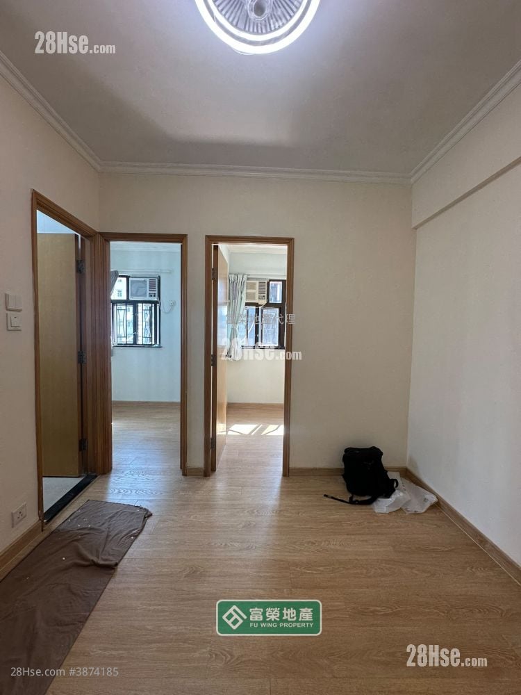 Wai Fat Building Sell 2 Bedrooms , 1 Bathroom 259 ft²