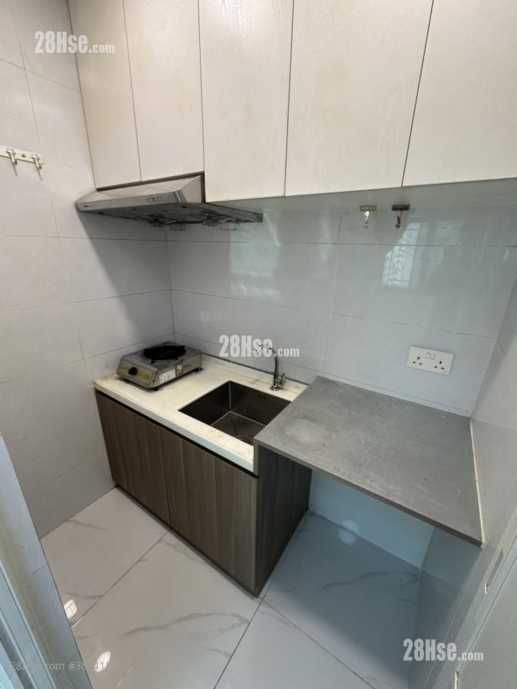 Sun Hing Building Rental 2 Bedrooms , 1 Bathroom 400 ft²