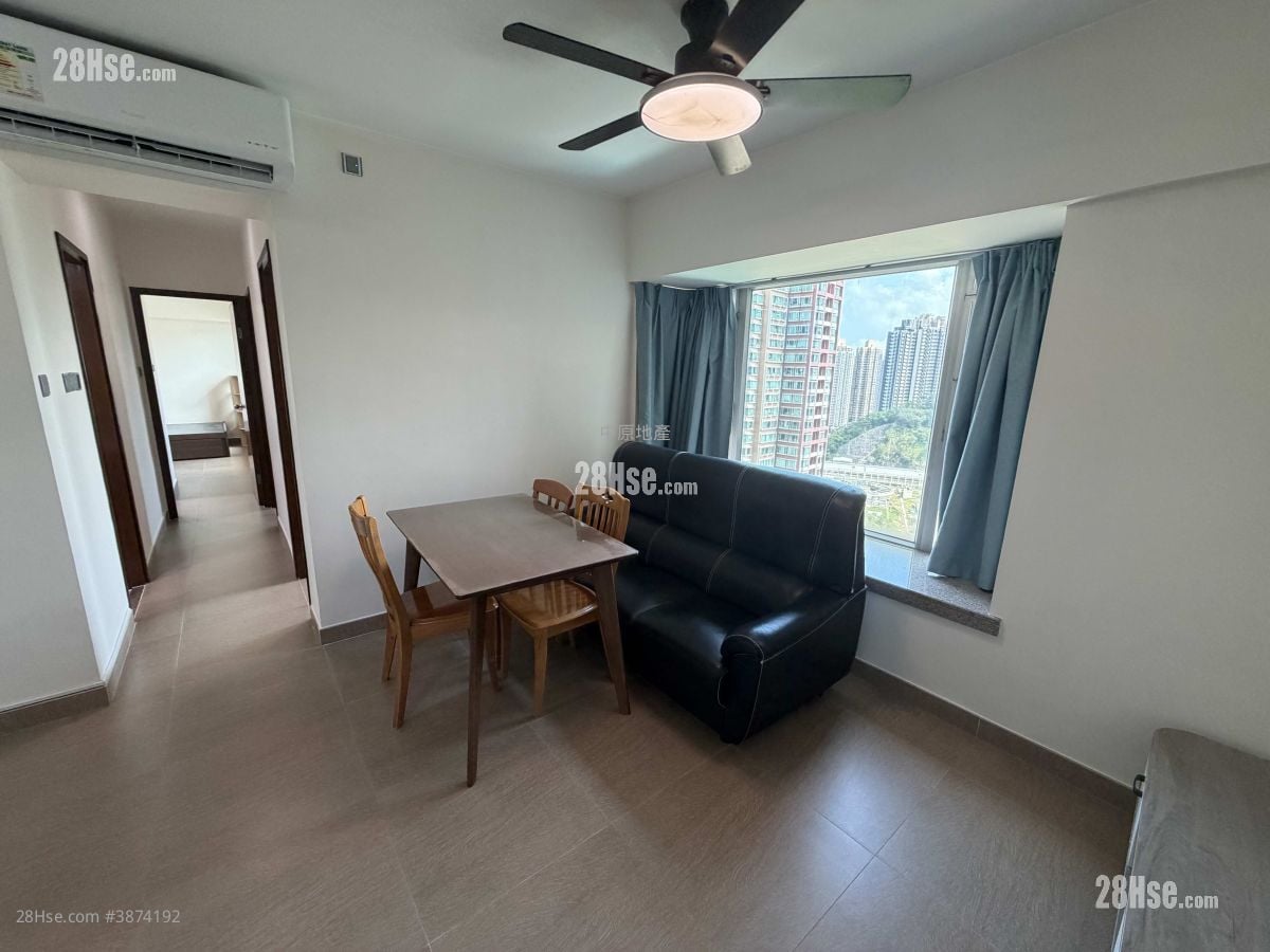 living room: Parkland Villas Rental 3 Bedrooms , 2 Bathrooms 575 ft²