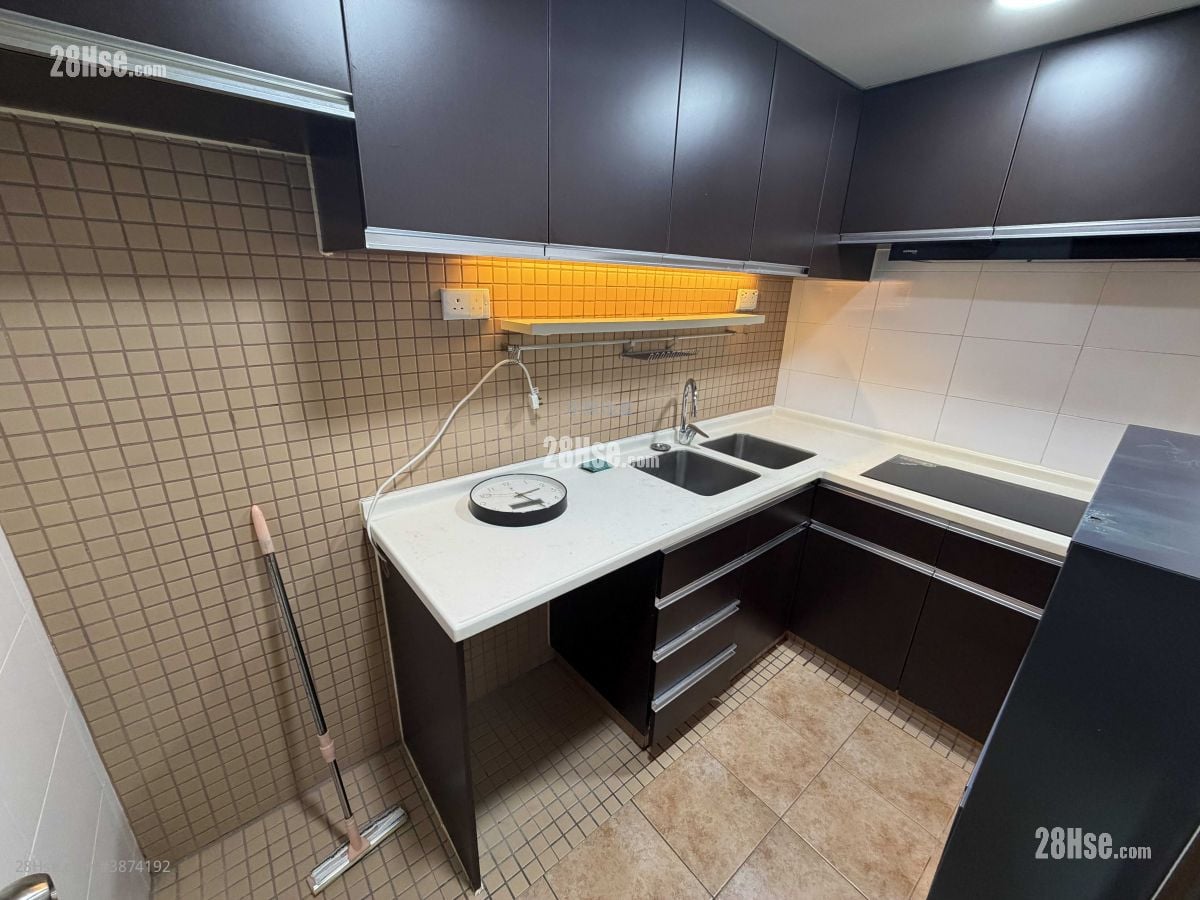 kitchen: Parkland Villas Rental 3 Bedrooms , 2 Bathrooms 575 ft²