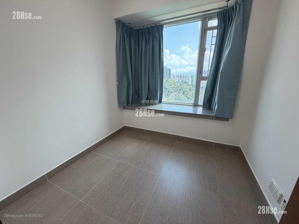 bedroom 2: Parkland Villas Rental 3 Bedrooms , 2 Bathrooms 575 ft²