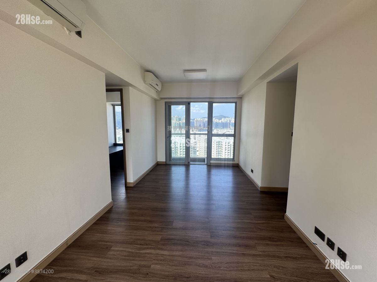 Stars By The Harbour Sell 4 Bedrooms , 2 Bathrooms 731 ft²