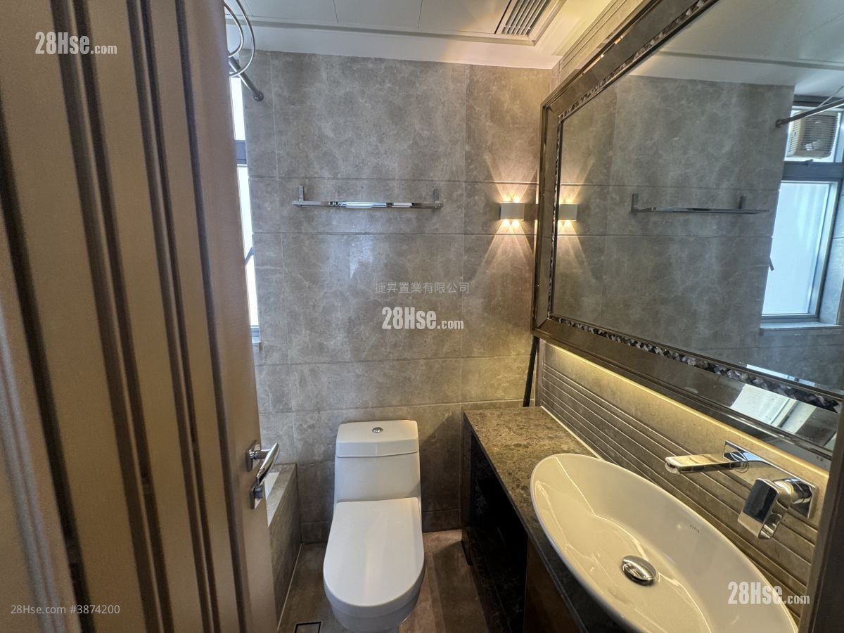 Stars By The Harbour Sell 4 Bedrooms , 2 Bathrooms 731 ft²