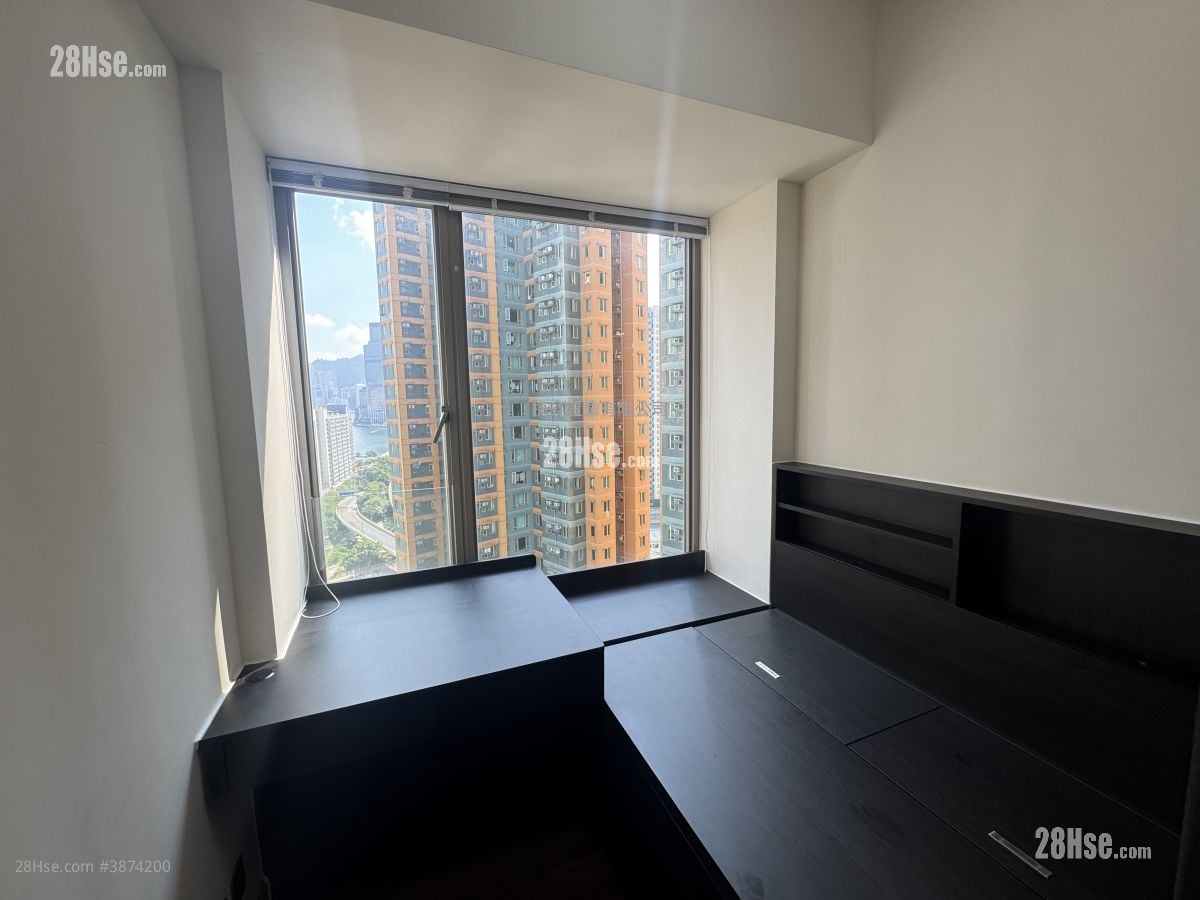 Stars By The Harbour Sell 4 Bedrooms , 2 Bathrooms 731 ft²