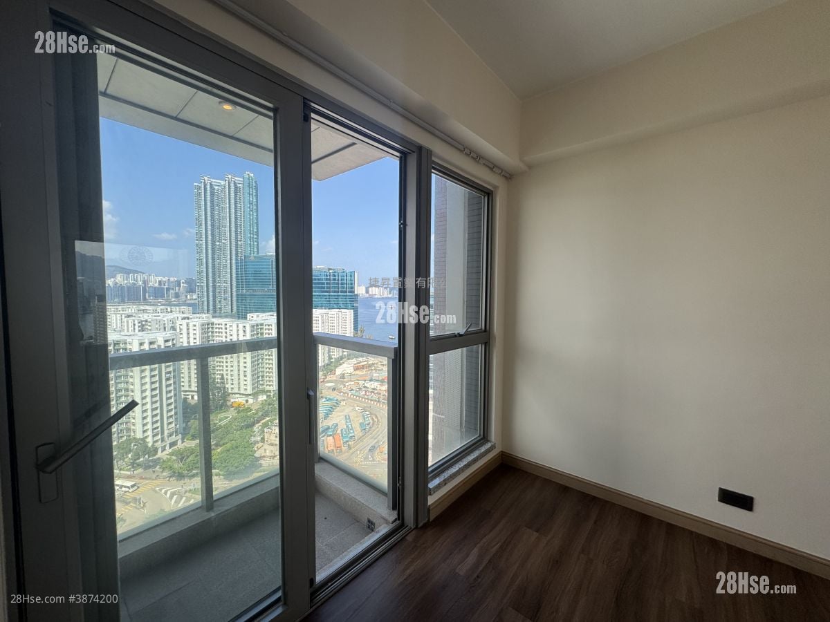 Stars By The Harbour Sell 4 Bedrooms , 2 Bathrooms 731 ft²