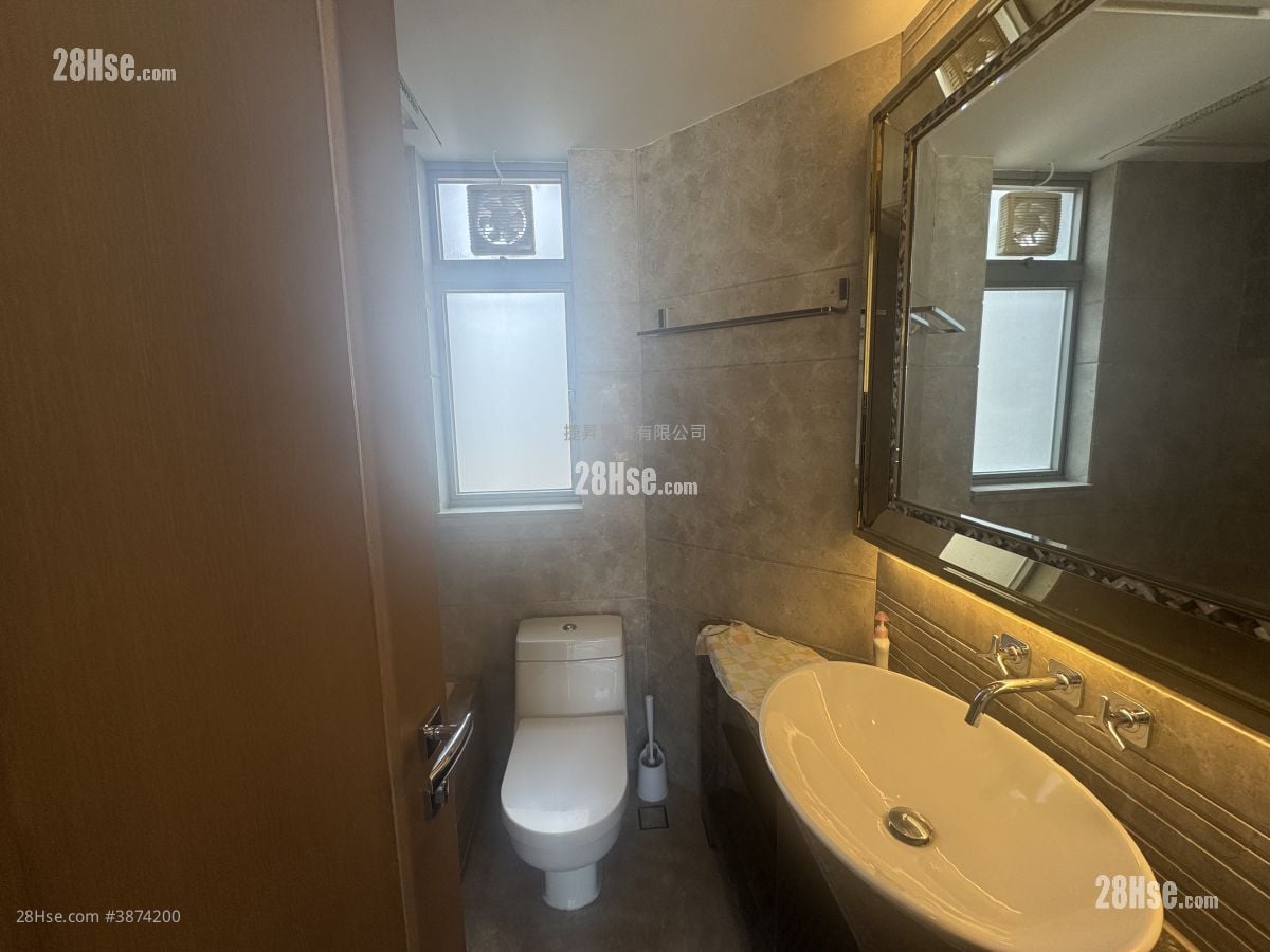 Stars By The Harbour Sell 4 Bedrooms , 2 Bathrooms 731 ft²