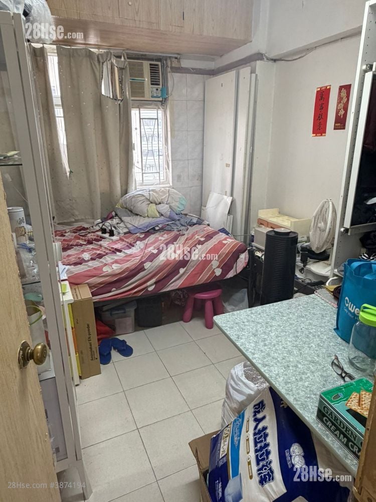 Fok Ka Building Sell 3 Bedrooms , 1 Bathroom 493 ft²