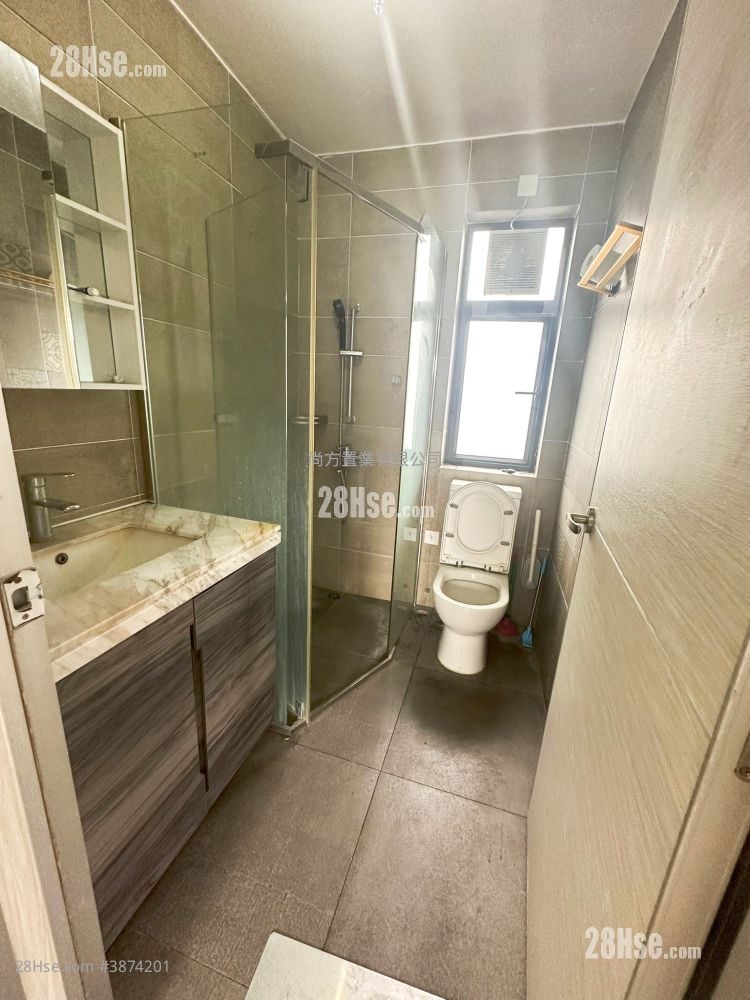 Village Rental 3 Bedrooms , 2 Bathrooms 700 ft²