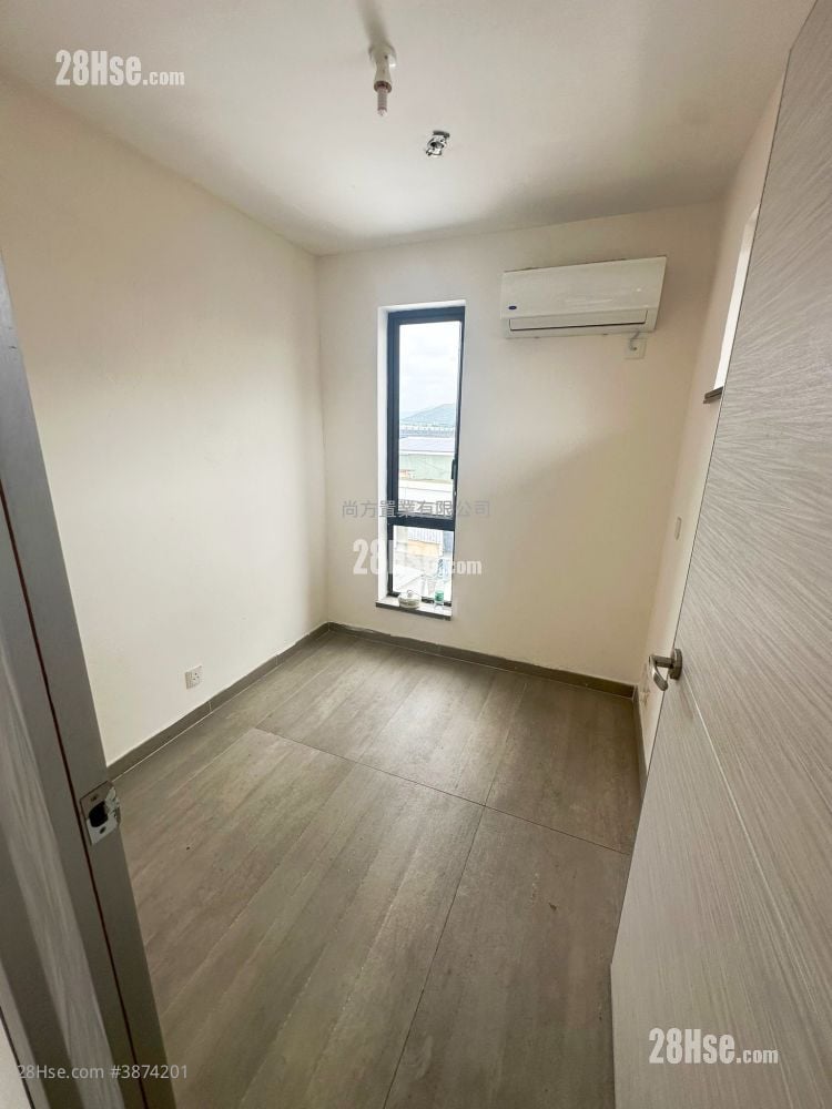 Village Rental 3 Bedrooms , 2 Bathrooms 700 ft²