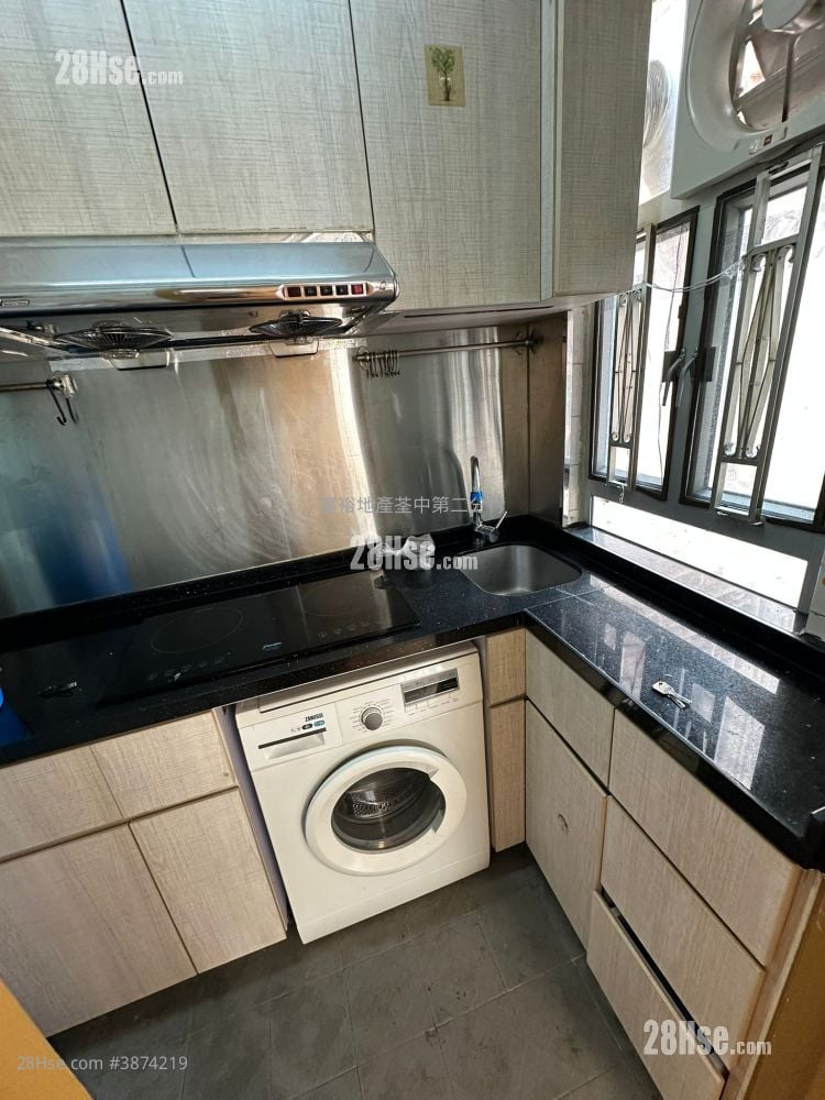 Tsuen Wan Centre Rental 2 Bedrooms 374 ft²