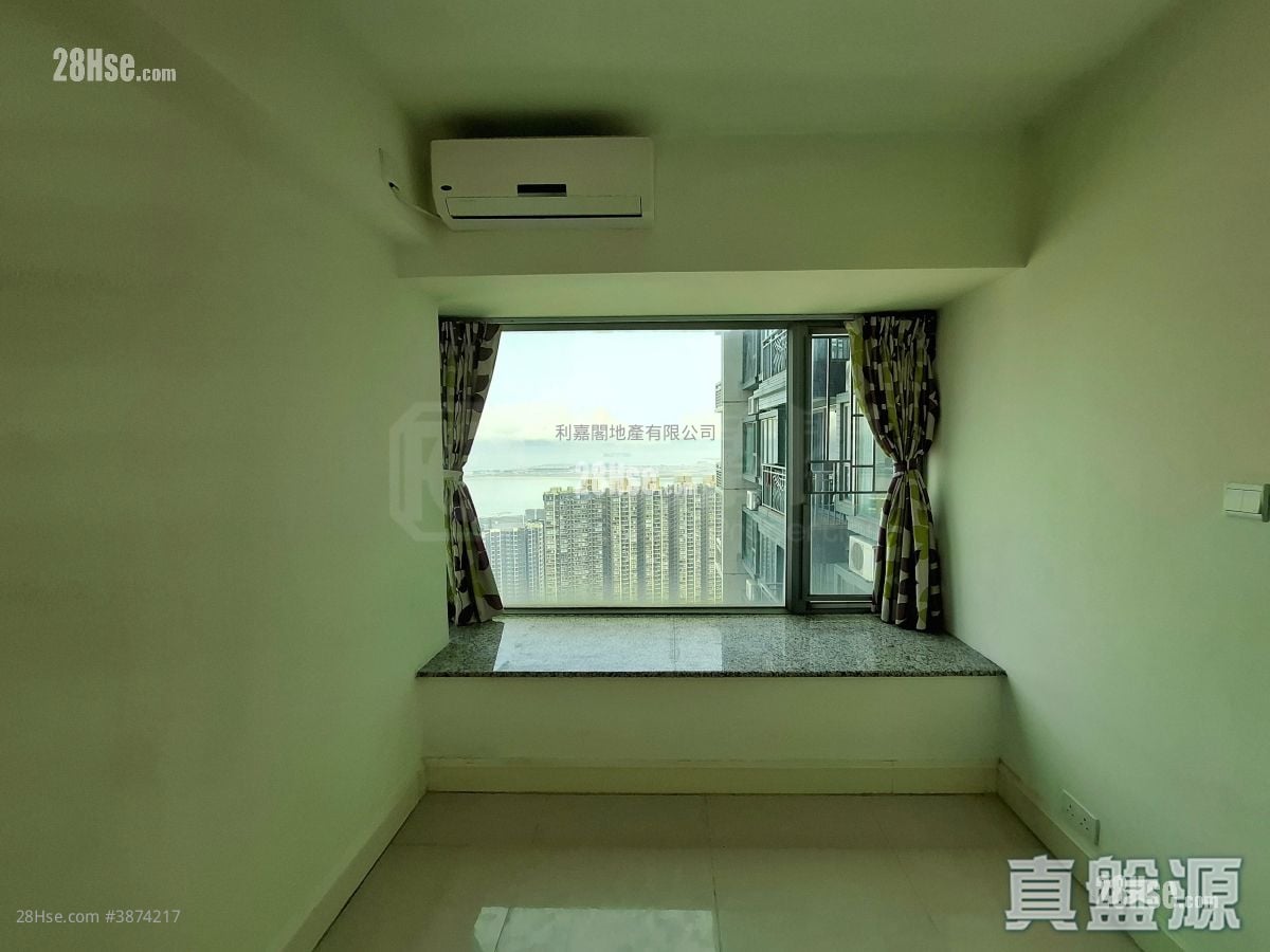 Caribbean Coast Sell 3 Bedrooms , 2 Bathrooms 749 ft²