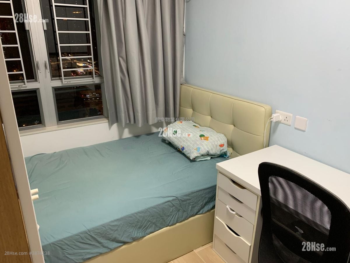 Hoi Tak Court Sell 2 Bedrooms , 1 Bathroom 379 ft²