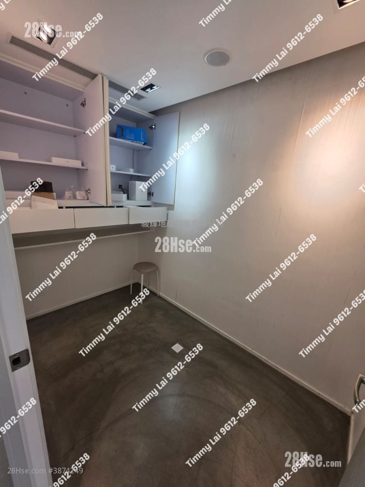 17-19 Ashley Road  Rental 5+ Bedrooms , 1 Toilet