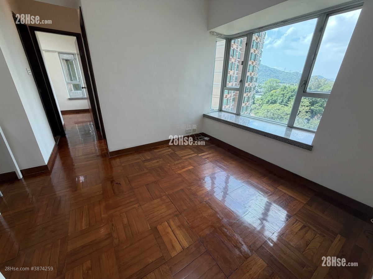 living room: Parkland Villas Rental 2 Bedrooms , 1 Bathroom 381 ft²