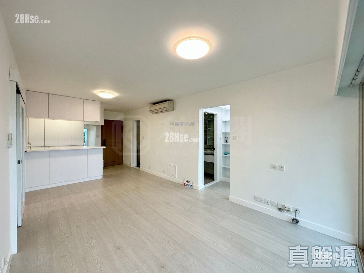 Pacific Palisades Rental 3 Bedrooms , 2 Bathrooms 847 ft²