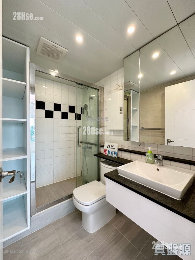 Pacific Palisades Rental 3 Bedrooms , 2 Bathrooms 847 ft²
