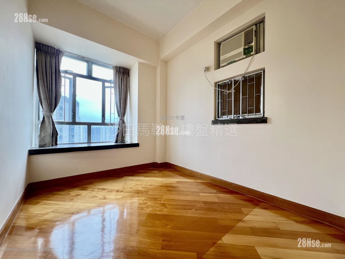 Sunshine City Sell 2 Bedrooms , 1 Bathroom 337 ft²