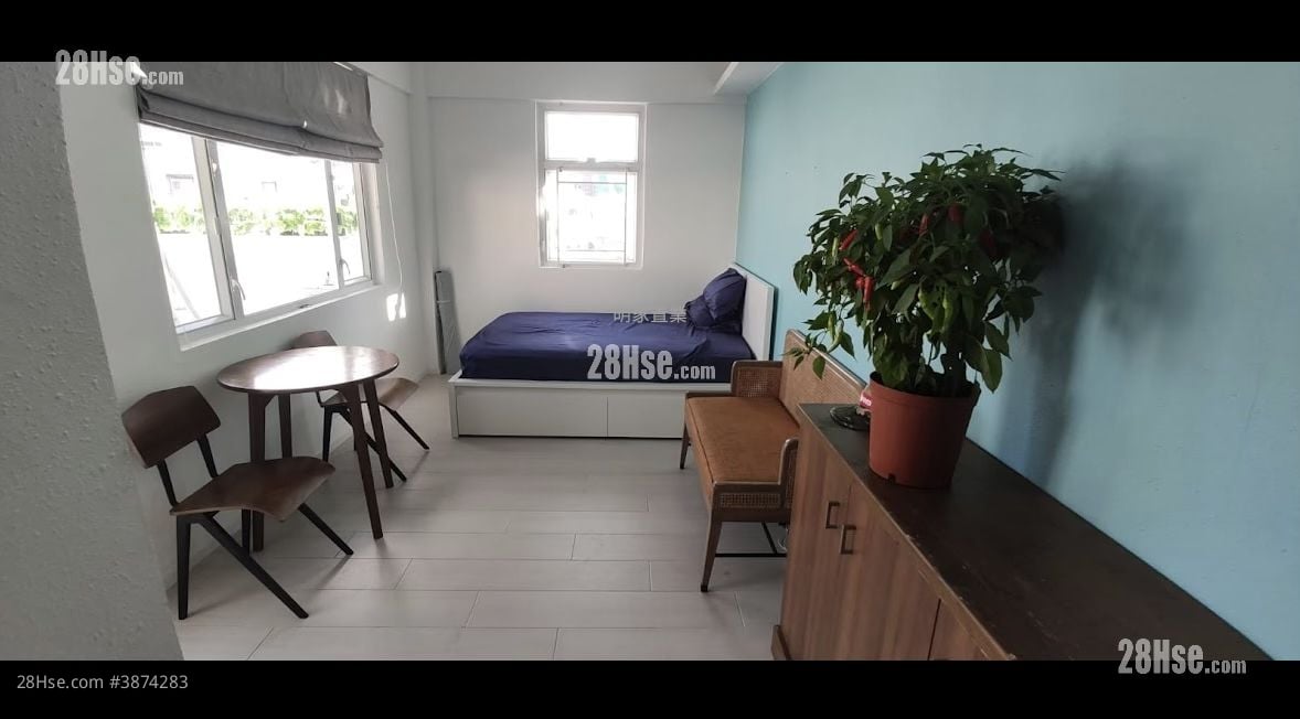 Yan On Building Sell 3 Bedrooms , 3 Bathrooms 594 ft²