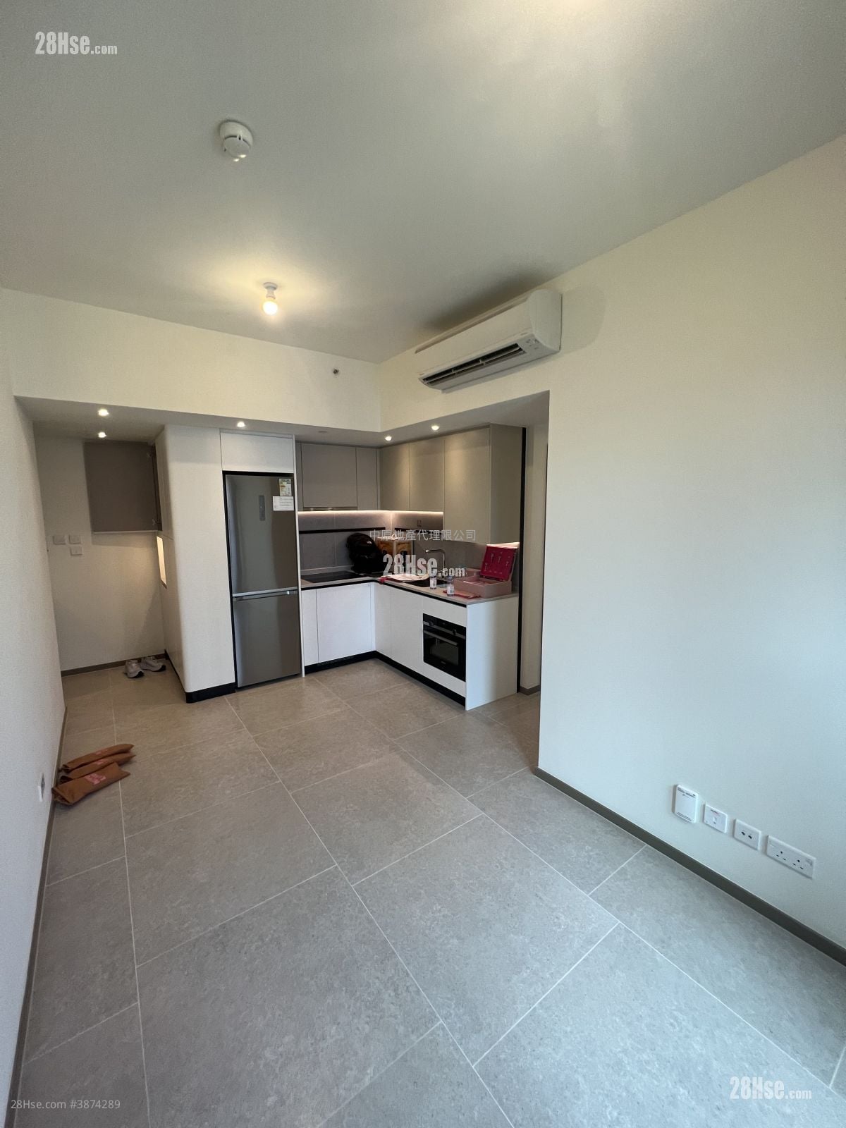 Novo Land Sell 2 Bedrooms , 1 Bathroom 417 ft²