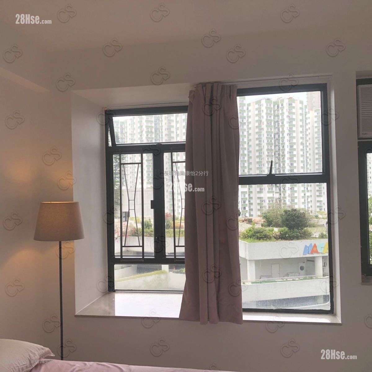 Kornhill Rental 2 Bedrooms , 1 Bathroom 529 ft²