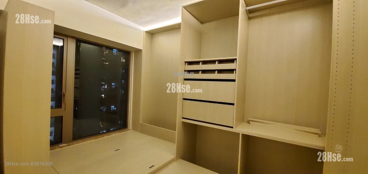 Parc City Sell 2 Bedrooms , 1 Bathroom 527 ft²