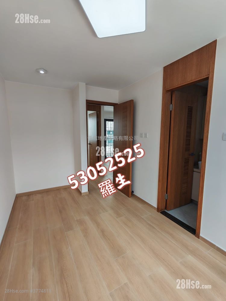 Village Rental 3 Bedrooms , 2 Bathrooms 700 ft²