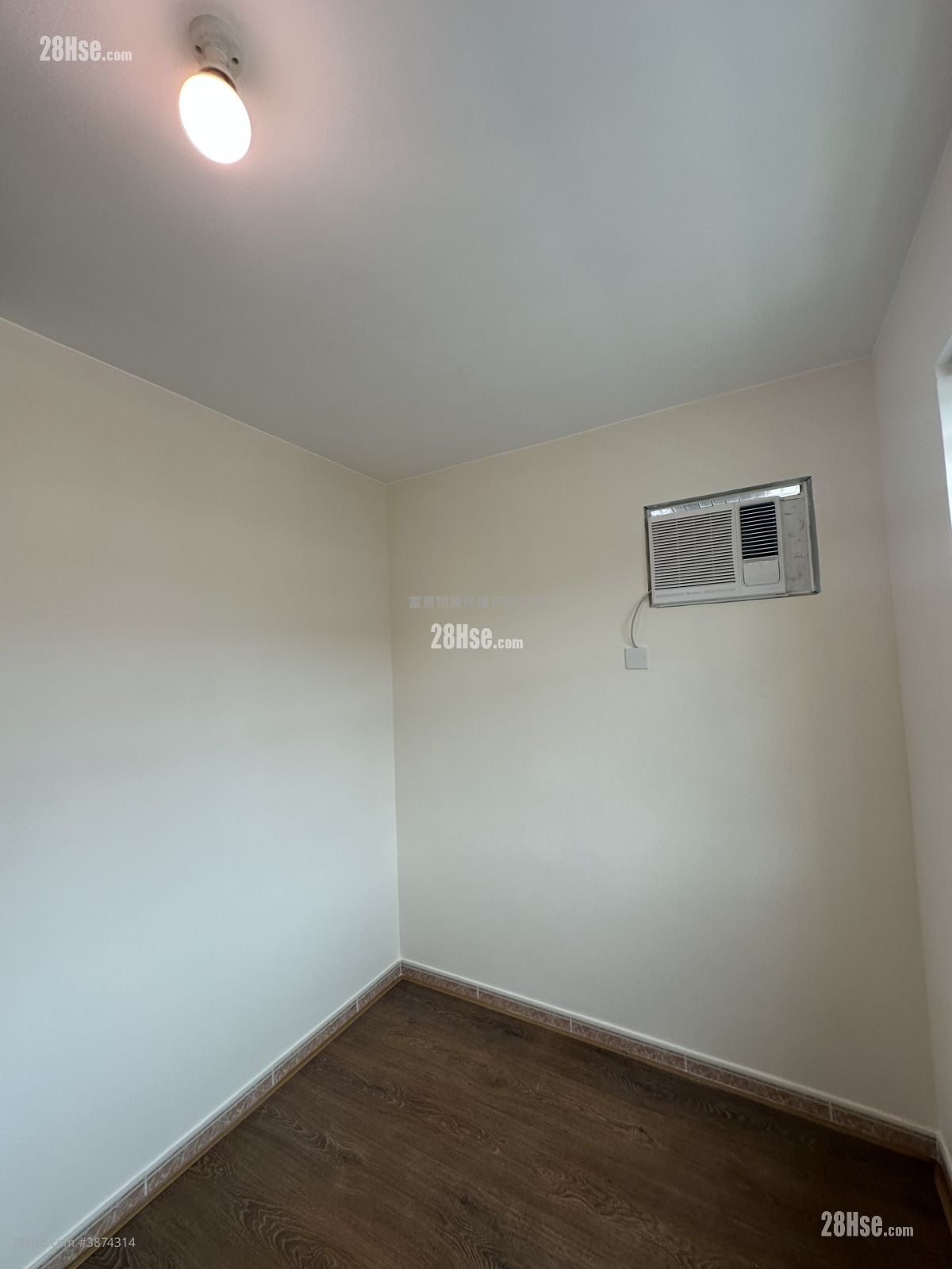 Village Rental 3 Bedrooms , 1 Bathroom 653 ft²