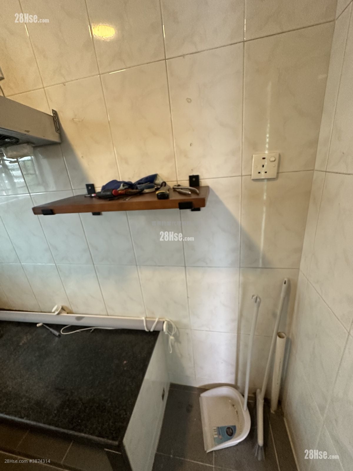 Village Rental 3 Bedrooms , 1 Bathroom 653 ft²