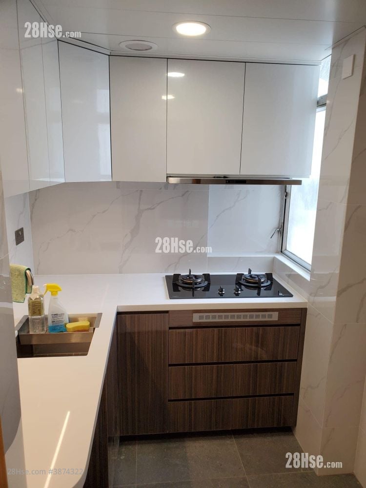 New Kwai Fong Gardens Sell 2 Bedrooms , 1 Bathroom 418 ft²