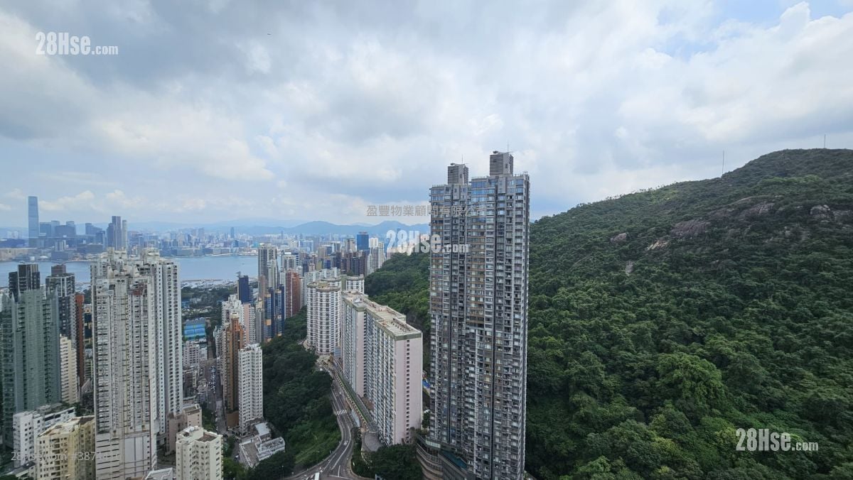 View: The Legend Sell 3 Bedrooms , 3 Bathrooms 1,387 ft²