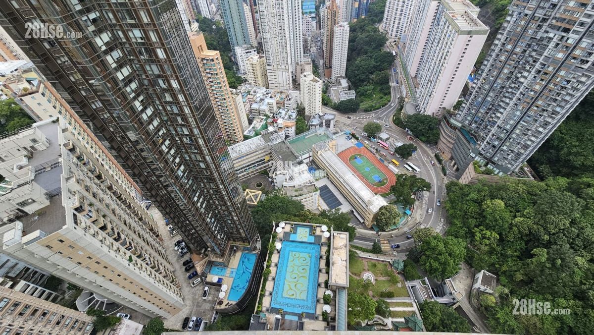 View: The Legend Sell 3 Bedrooms , 3 Bathrooms 1,387 ft²