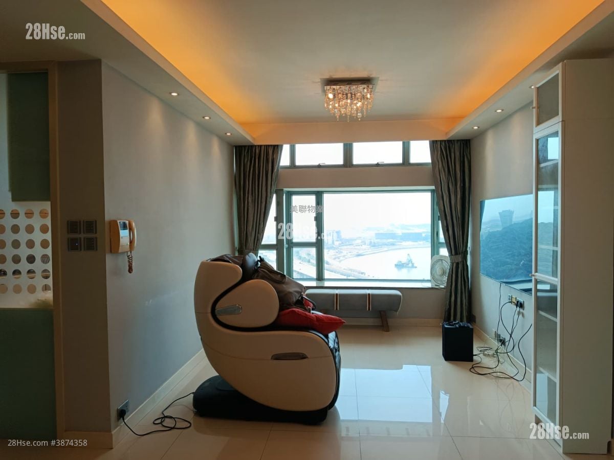 Tung Chung Crescent Rental 2 Bedrooms , 2 Bathrooms 813 ft²