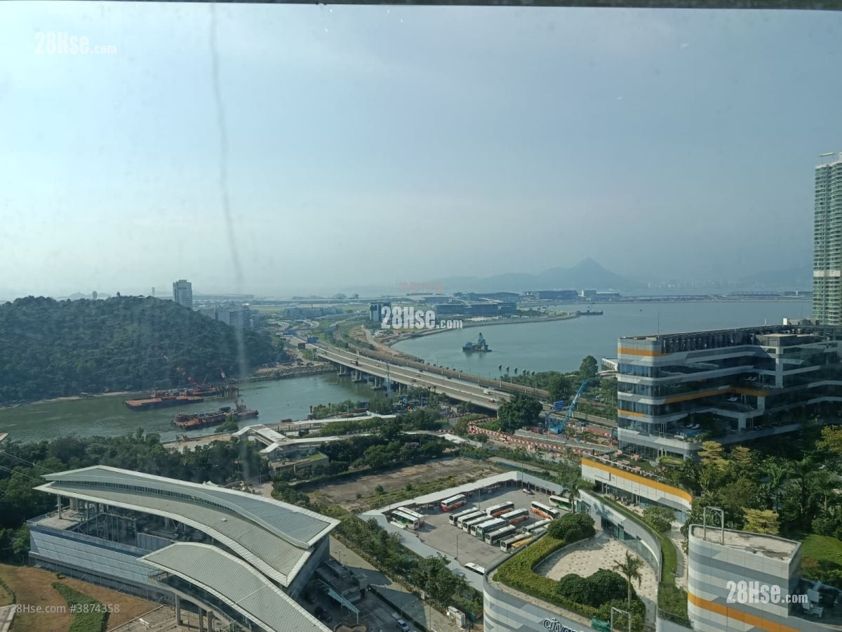 Tung Chung Crescent Rental 2 Bedrooms , 2 Bathrooms 813 ft²