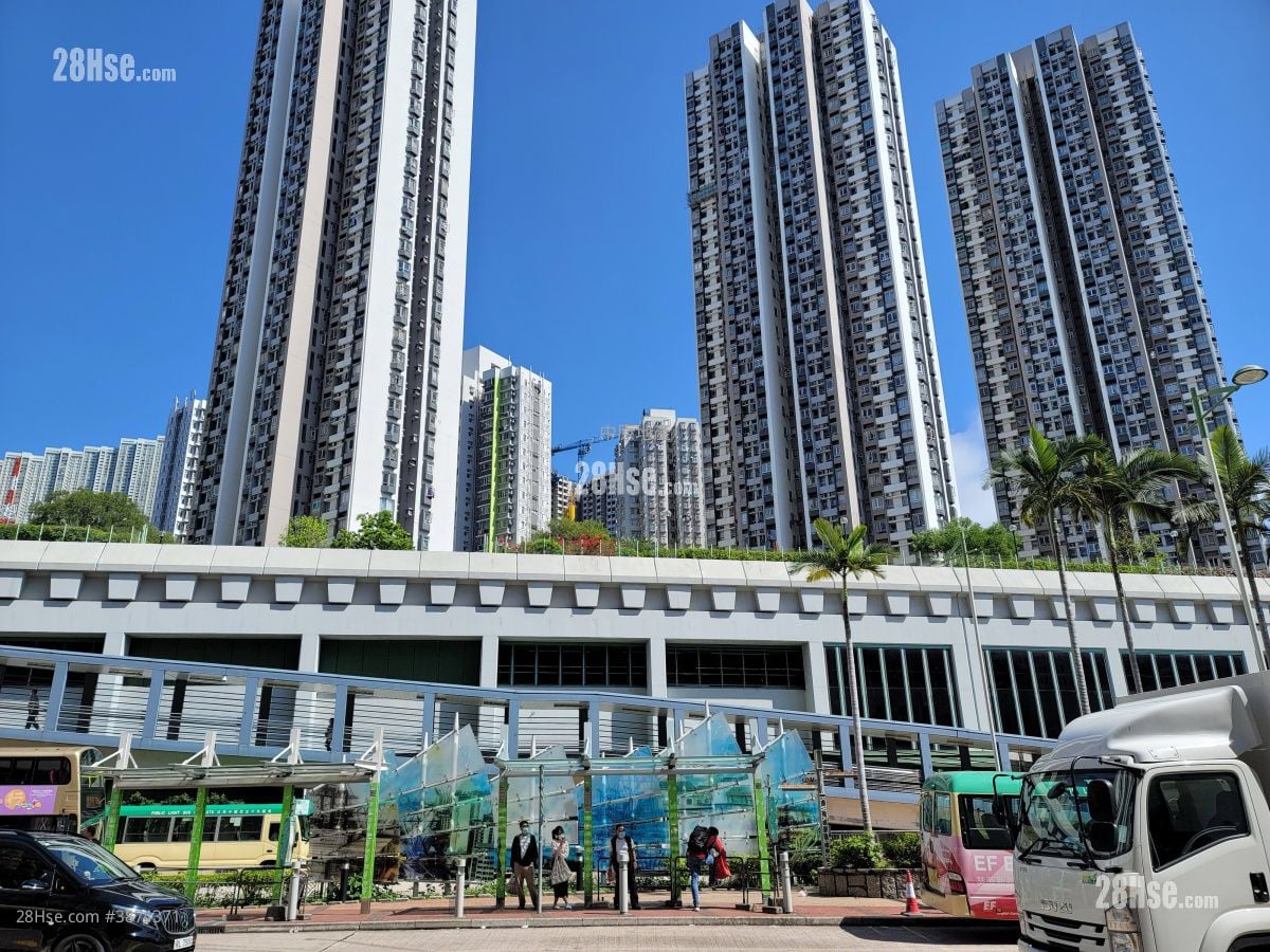 New Kwai Fong Gardens Sell 2 Bedrooms , 1 Bathroom 400 ft²