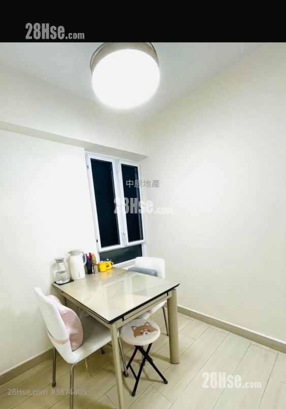 New Kwai Fong Gardens Sell 2 Bedrooms 408 ft²