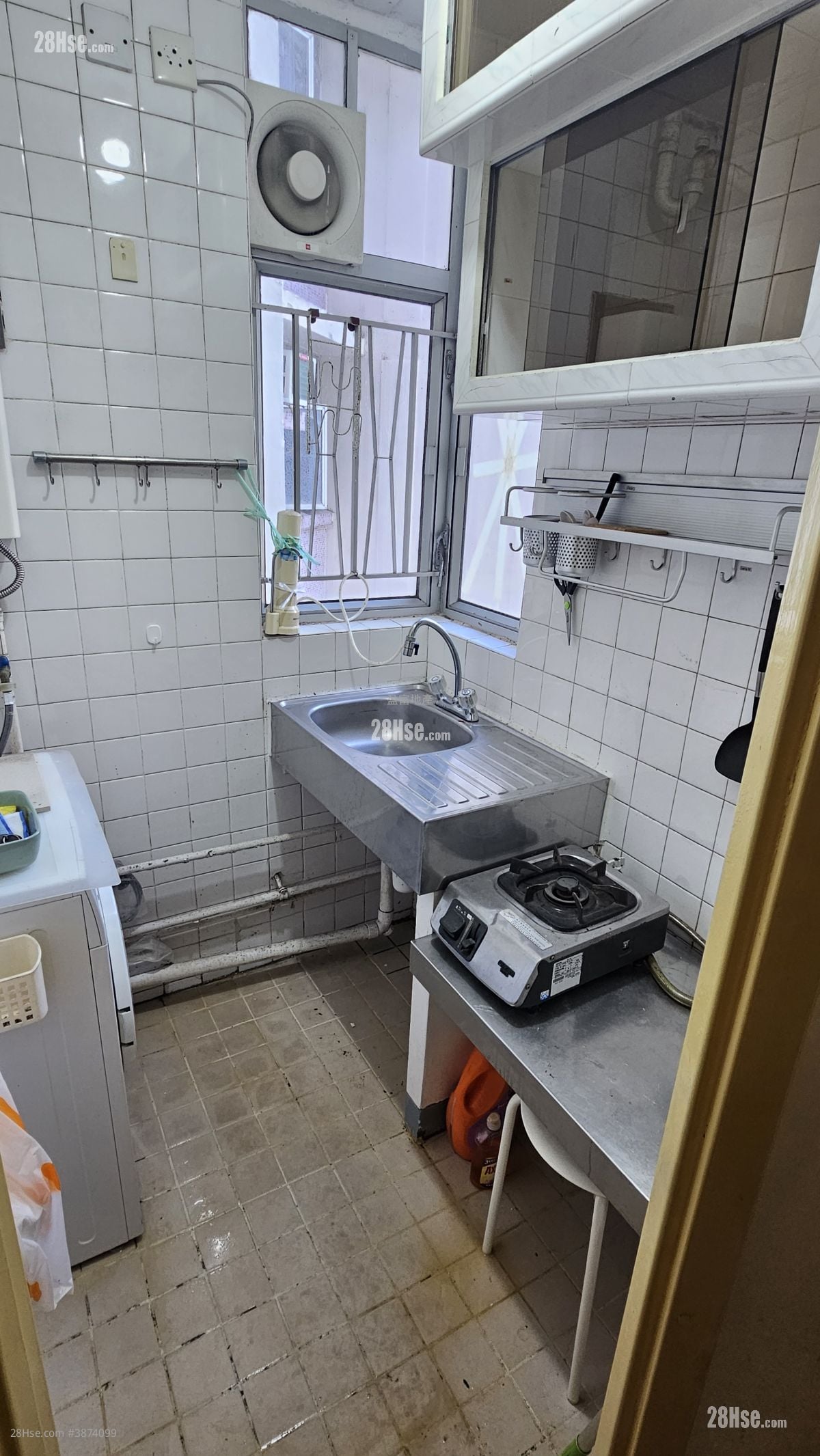Tung Lam Court Sell 1 Bedroom , 1 Bathroom 214 ft²