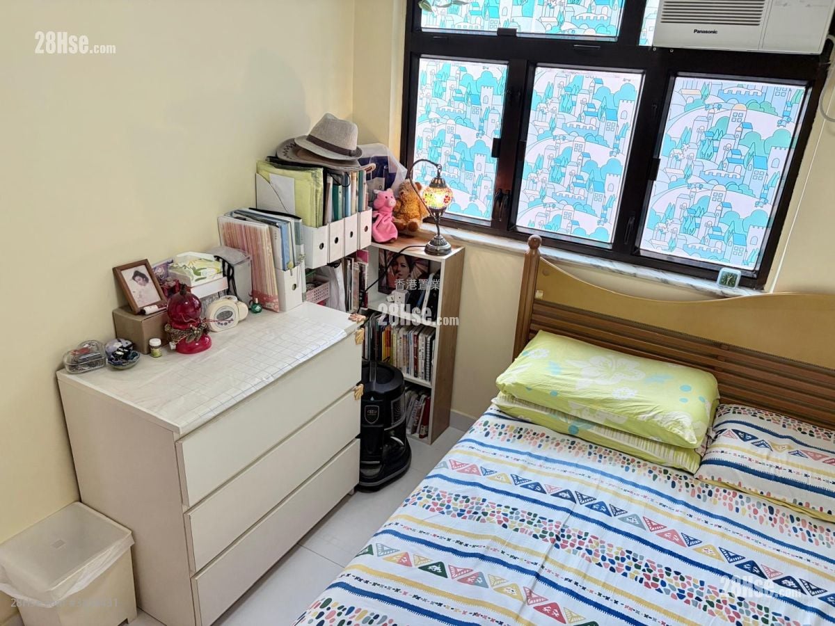 Twilight Court Sell 2 Bedrooms 443 ft²