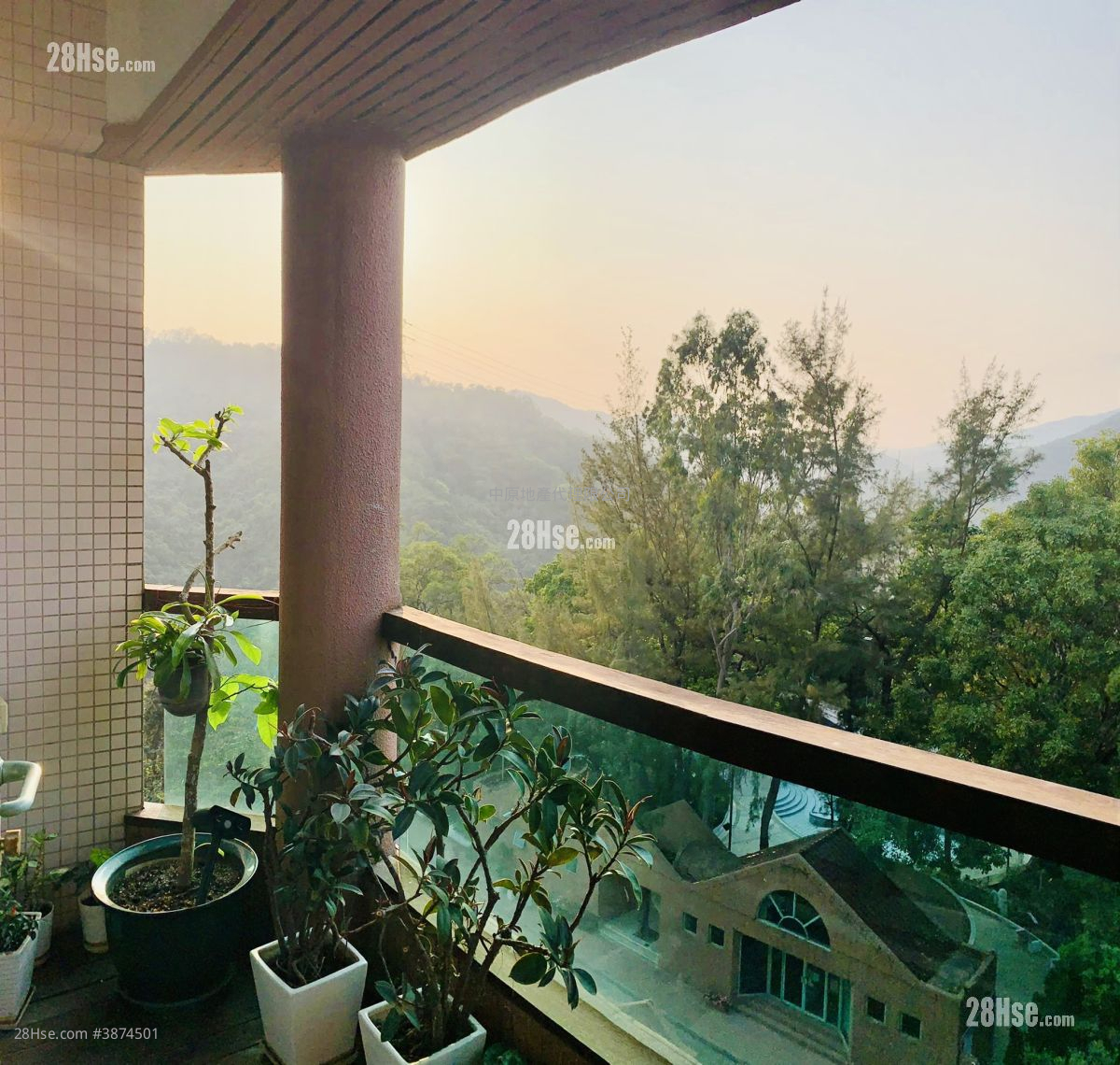 湖景花園 售盤 2 房 , 2 浴室 1,017 平方呎