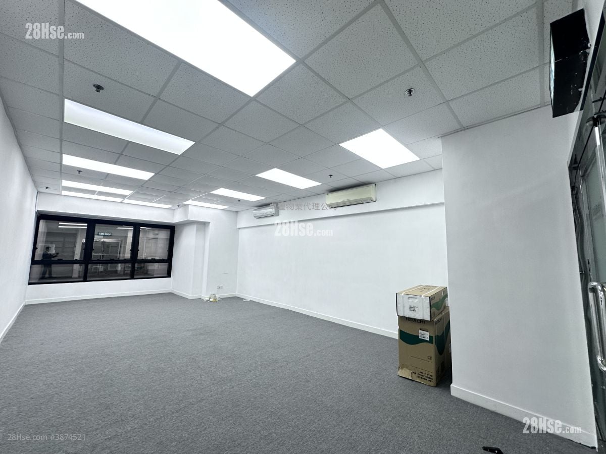 Peninsula Tower Rental Studio 634 ft²