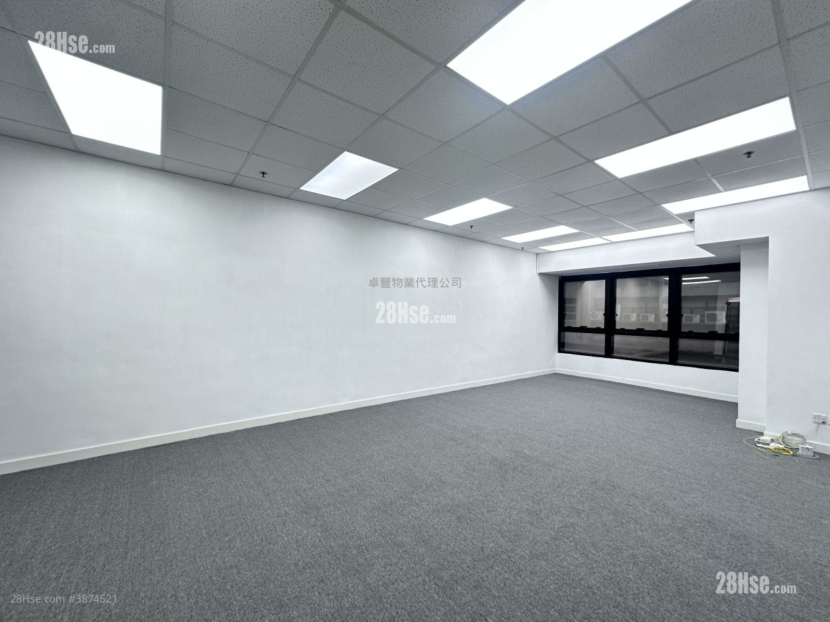 Peninsula Tower Rental Studio 634 ft²