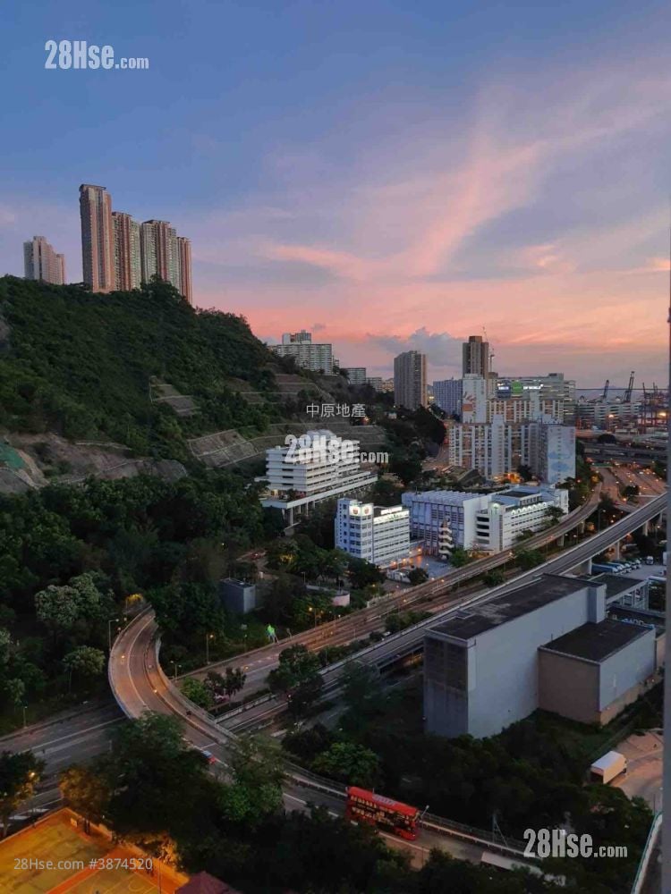 New Kwai Fong Gardens Sell 2 Bedrooms 415 ft²