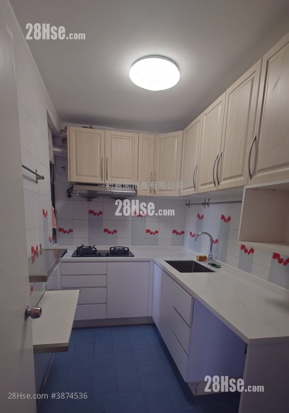 Heng Fa Chuen Sell 3 Bedrooms , 2 Bathrooms 722 ft²
