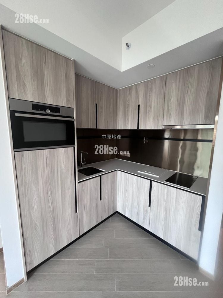 High Park Sell 1 Bedroom 320 ft²