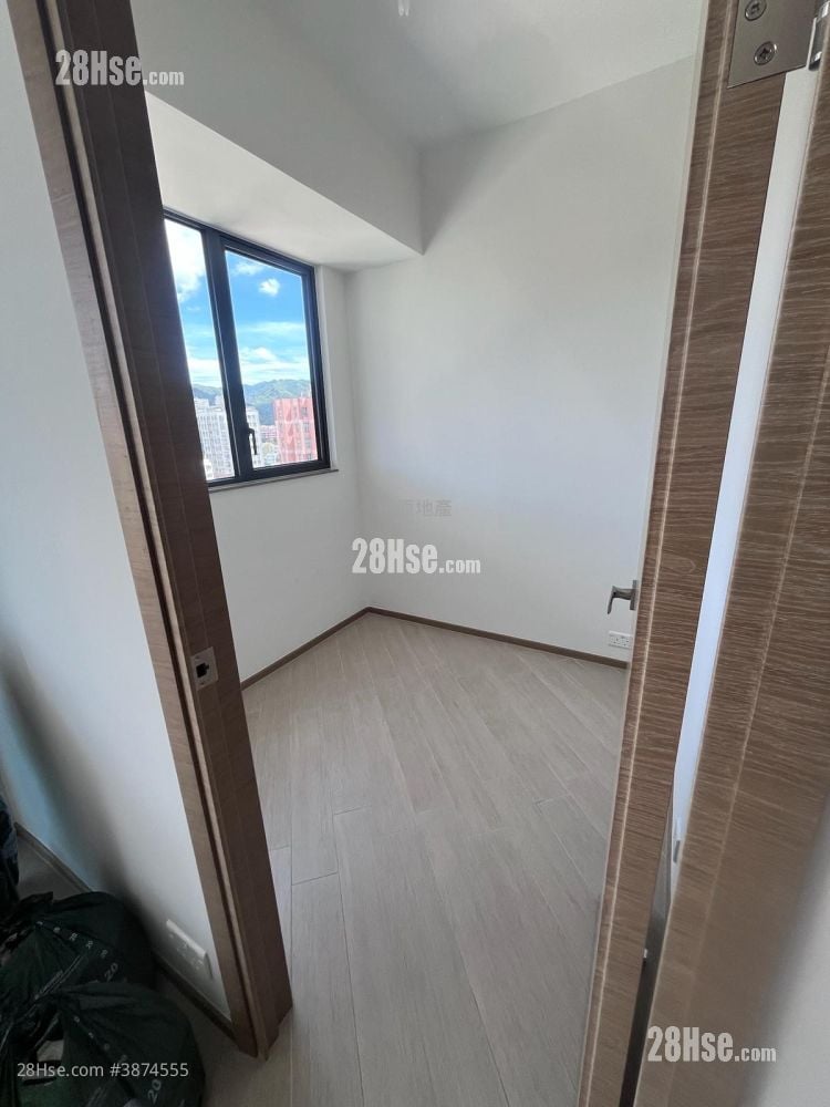 High Park Sell 1 Bedroom 320 ft²
