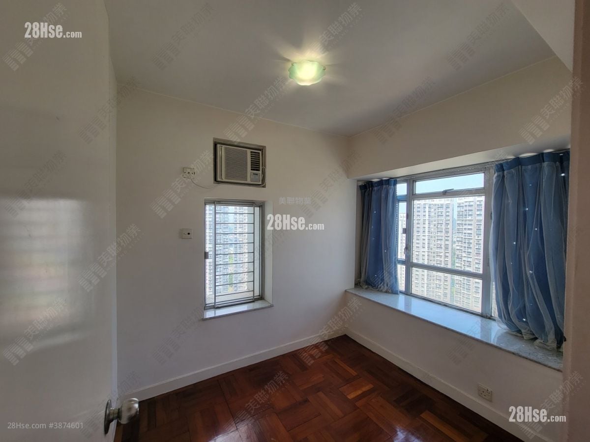 Kingswood Villas Sell 3 Bedrooms 552 ft²