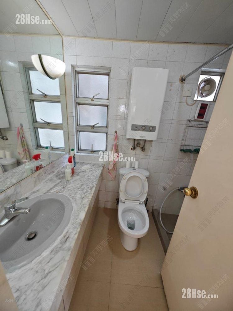 Kingswood Villas Sell 3 Bedrooms 552 ft²